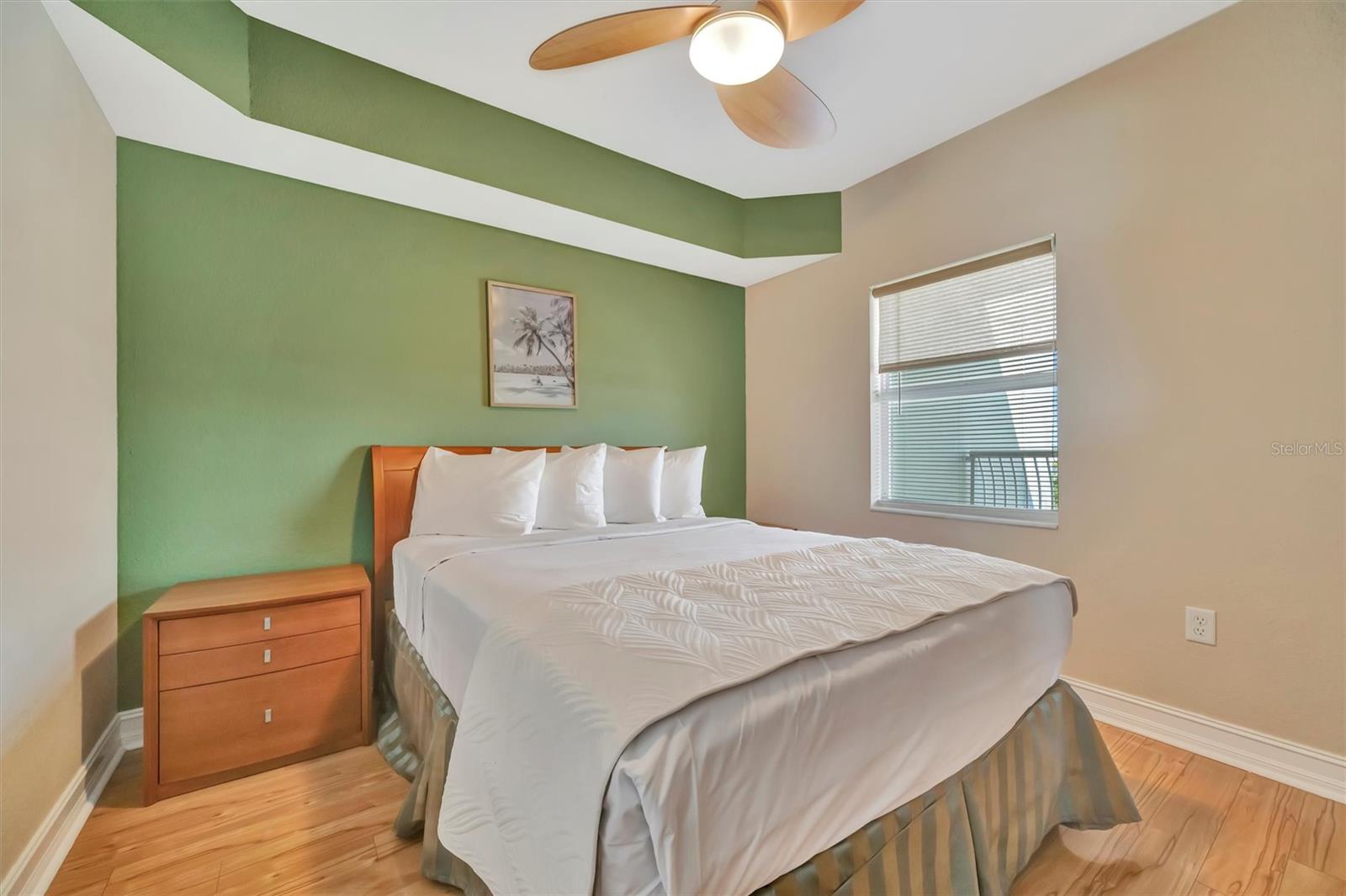 Image 46 of 71 For 11605 Gulf Boulevard 501