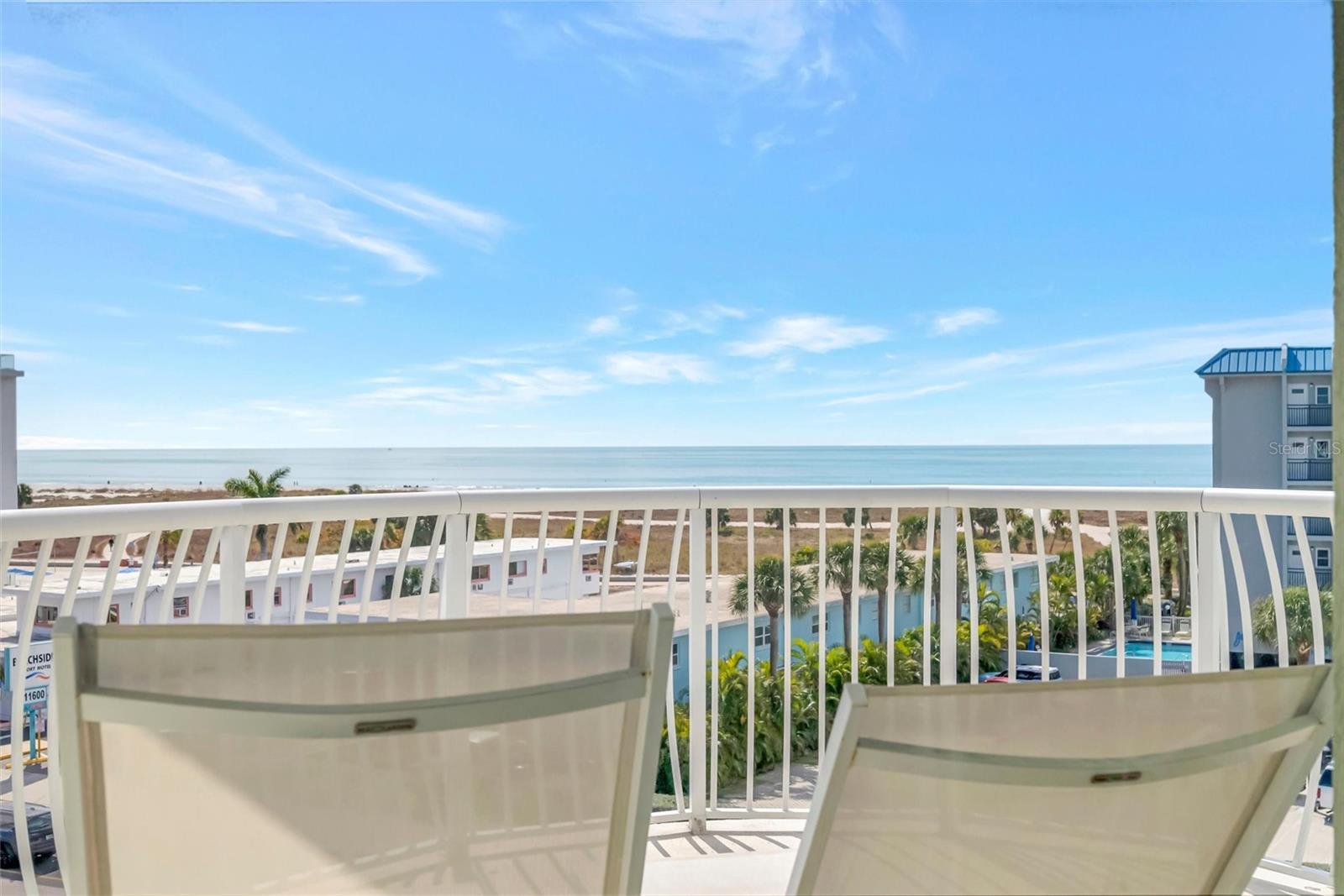 Image 53 of 71 For 11605 Gulf Boulevard 501