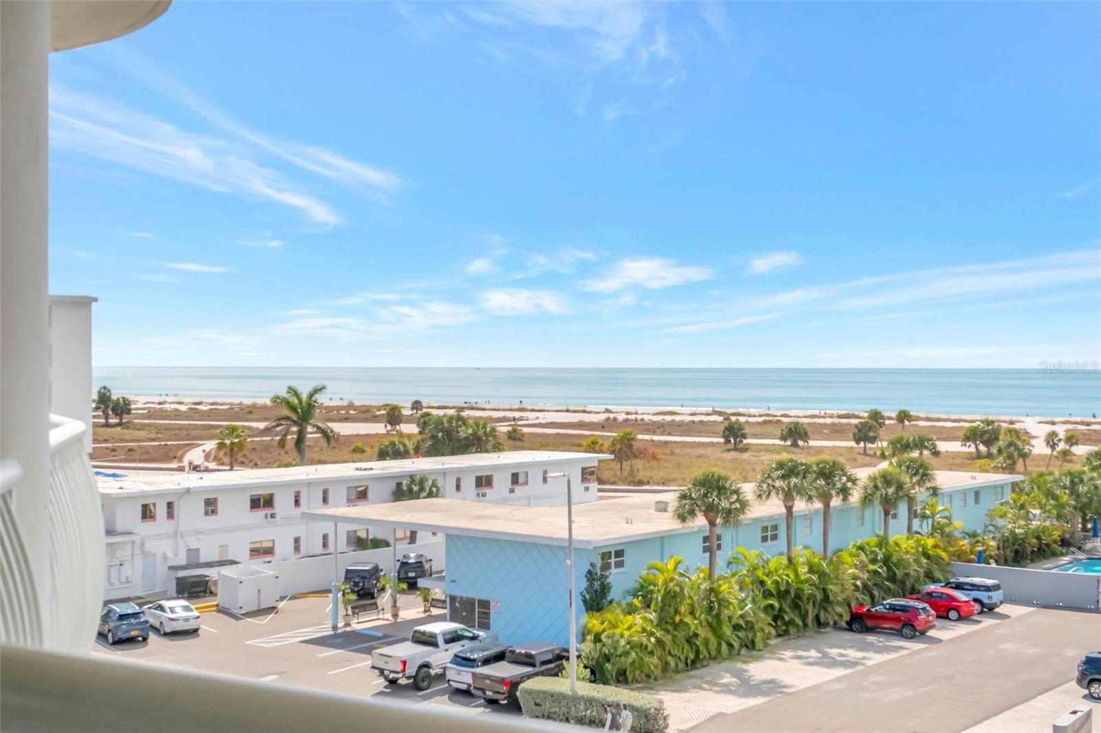 Image 56 of 71 For 11605 Gulf Boulevard 501