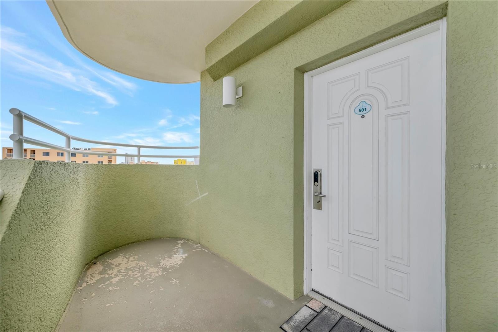 Image 65 of 71 For 11605 Gulf Boulevard 501