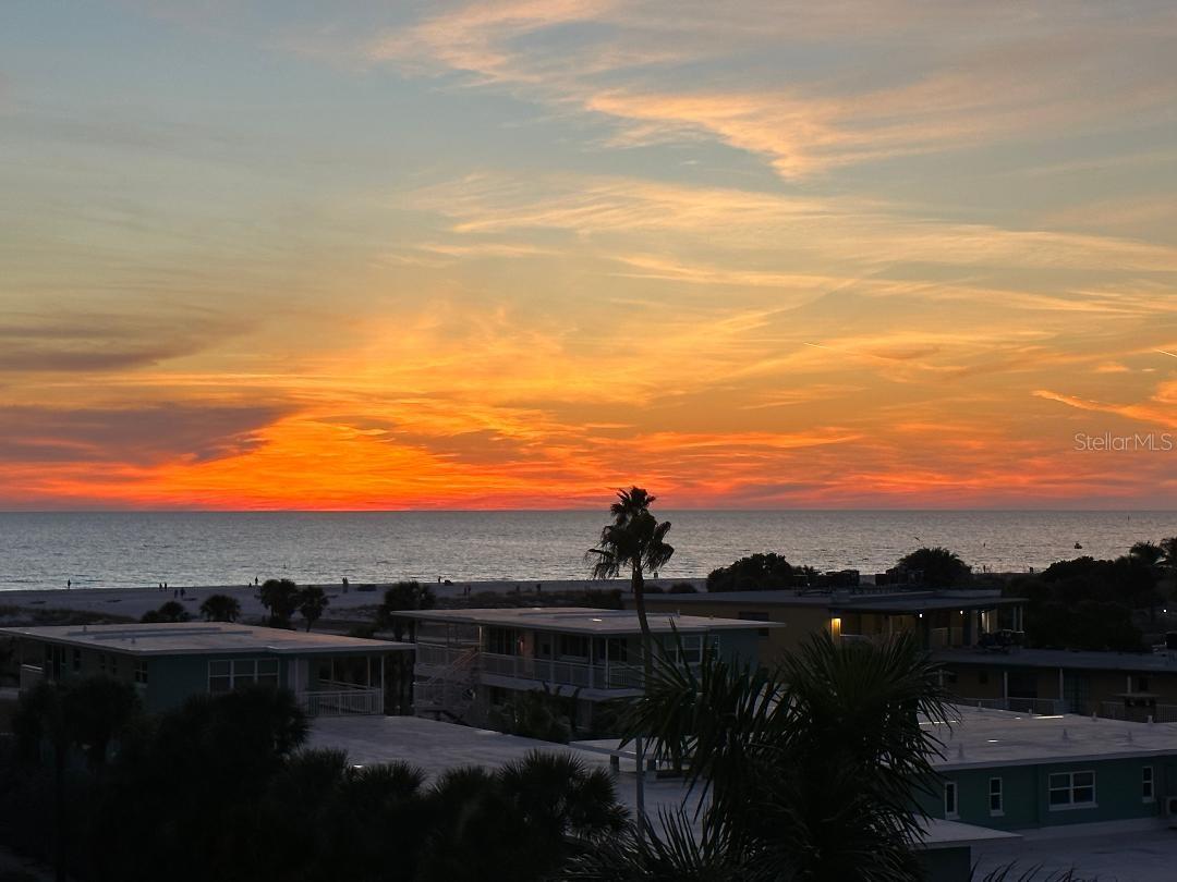 Image 71 of 71 For 11605 Gulf Boulevard 501