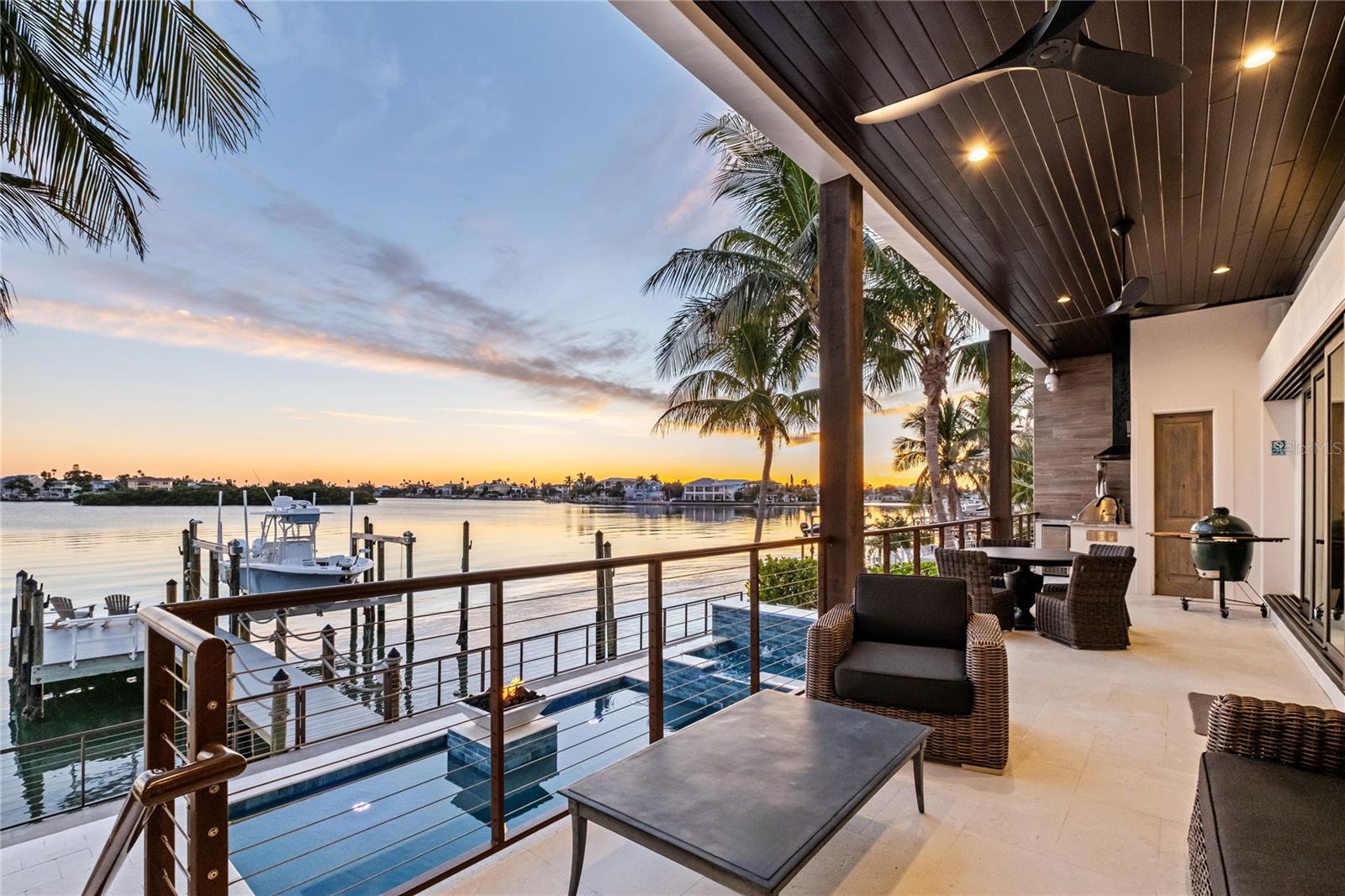 Listing photo id 10 for 459 20th Avenue