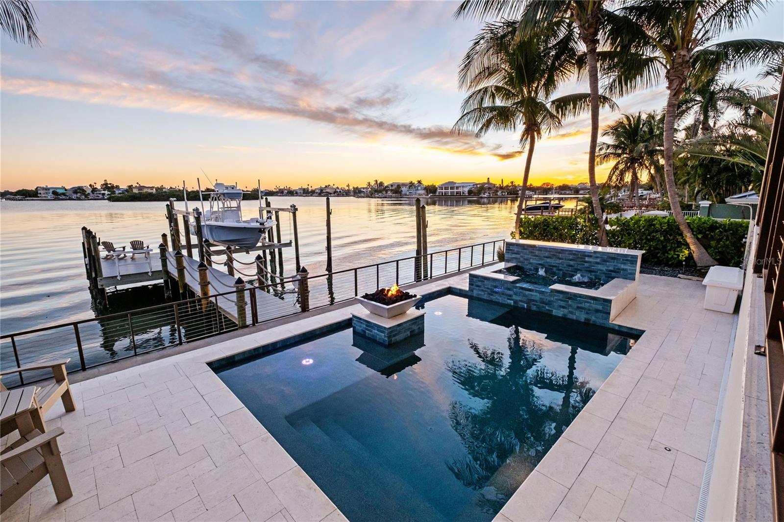 Listing photo id 11 for 459 20th Avenue