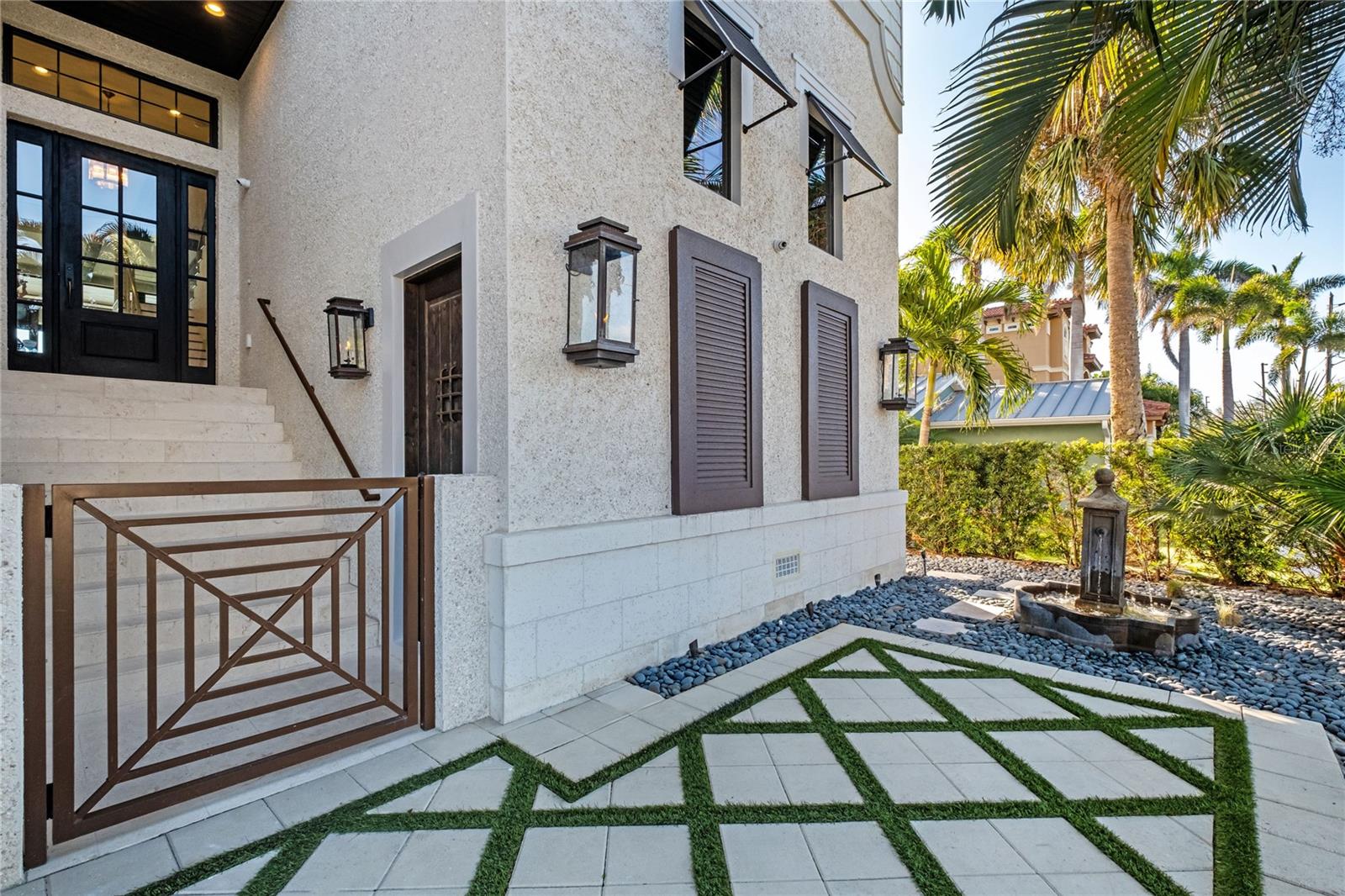 Listing photo id 13 for 459 20th Avenue