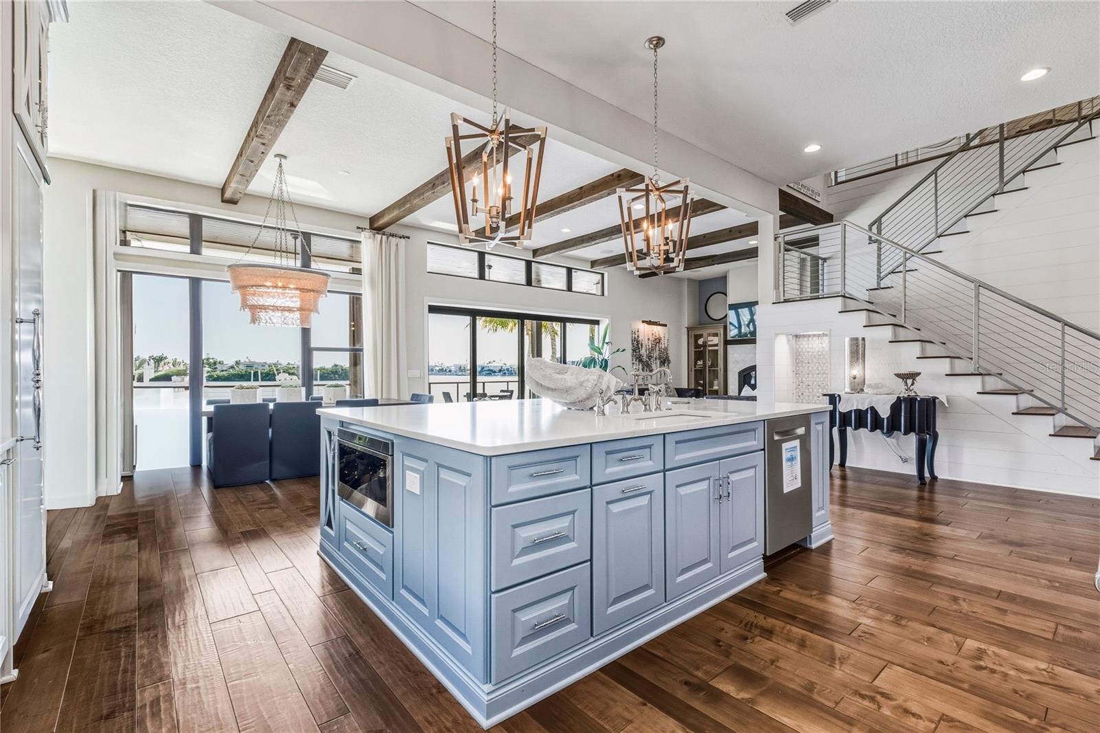 Listing photo id 16 for 459 20th Avenue