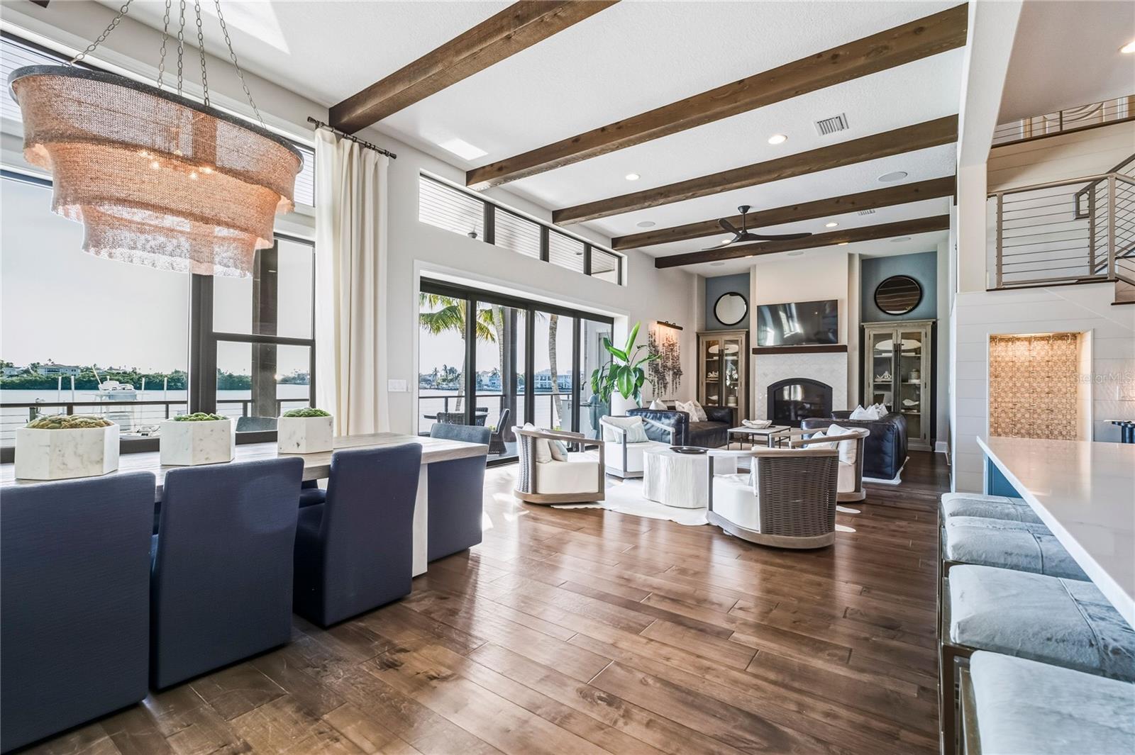 Listing photo id 21 for 459 20th Avenue