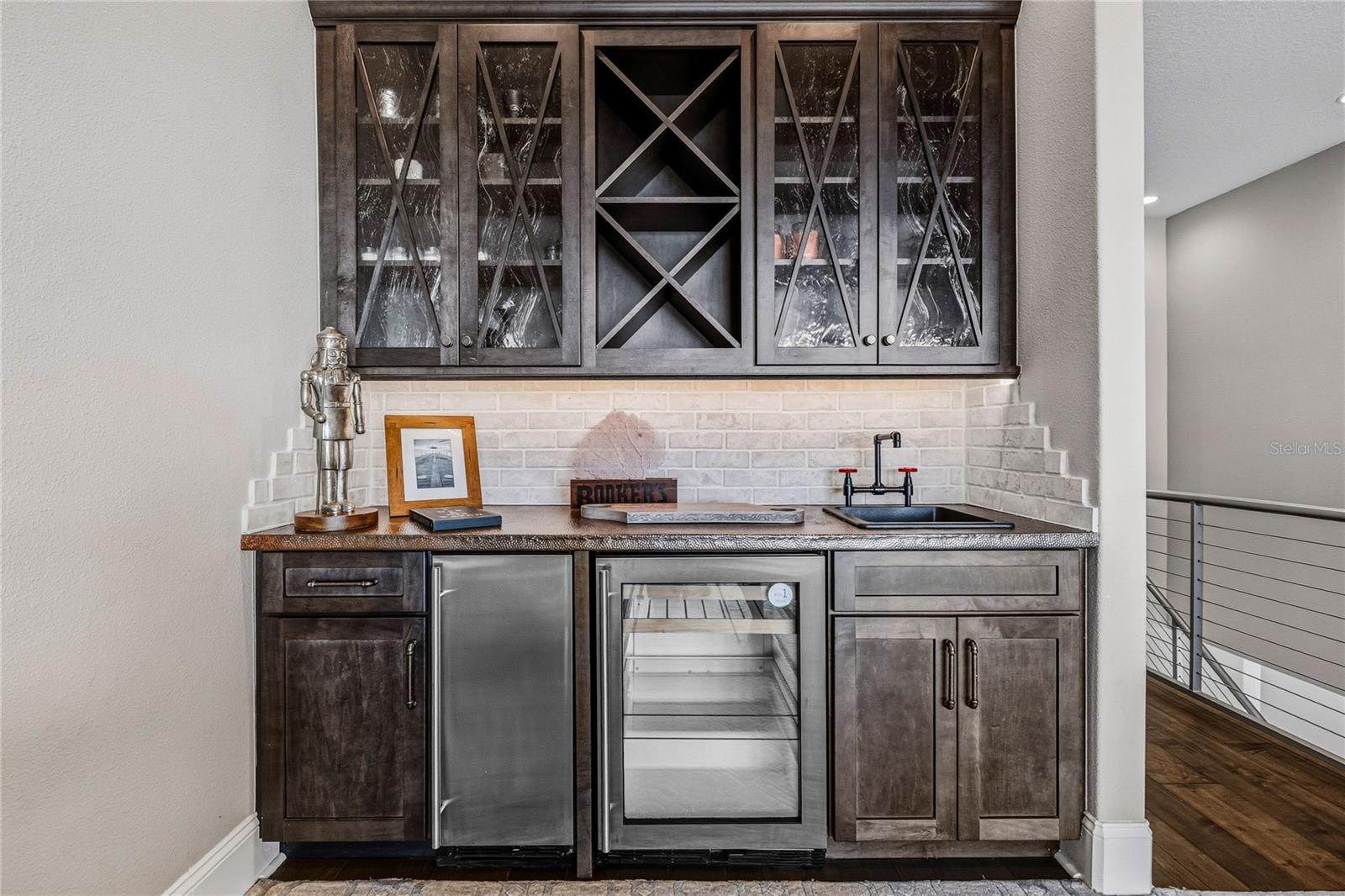 Listing photo id 32 for 459 20th Avenue