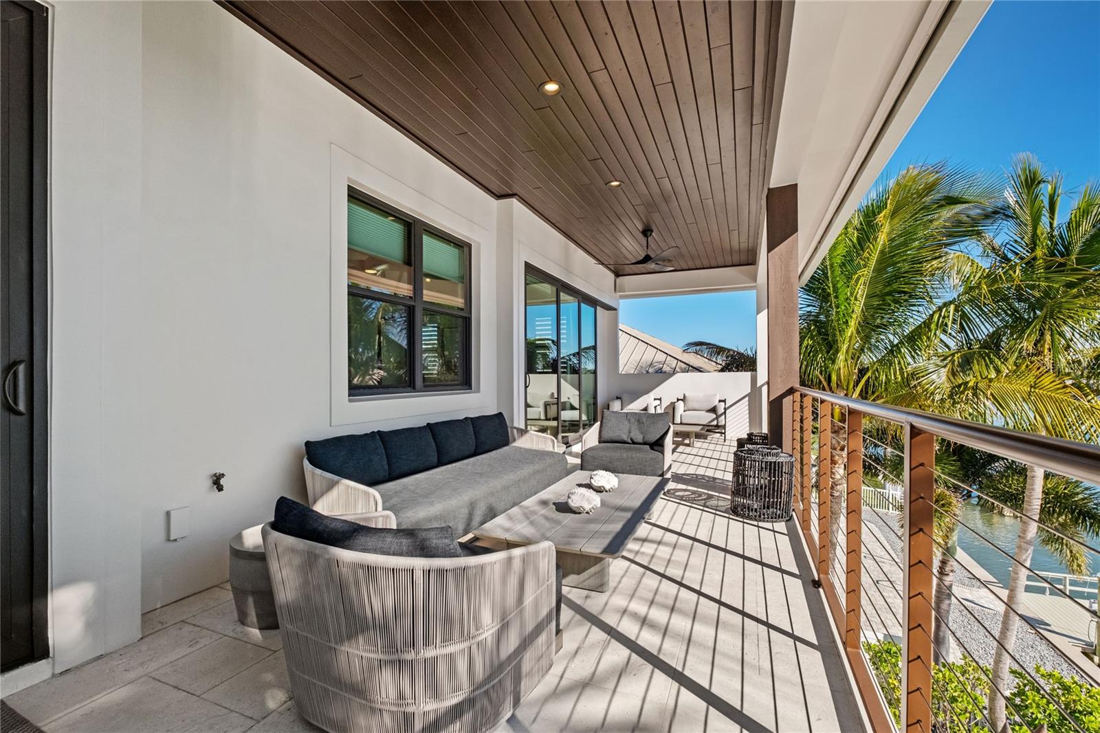 Listing photo id 35 for 459 20th Avenue