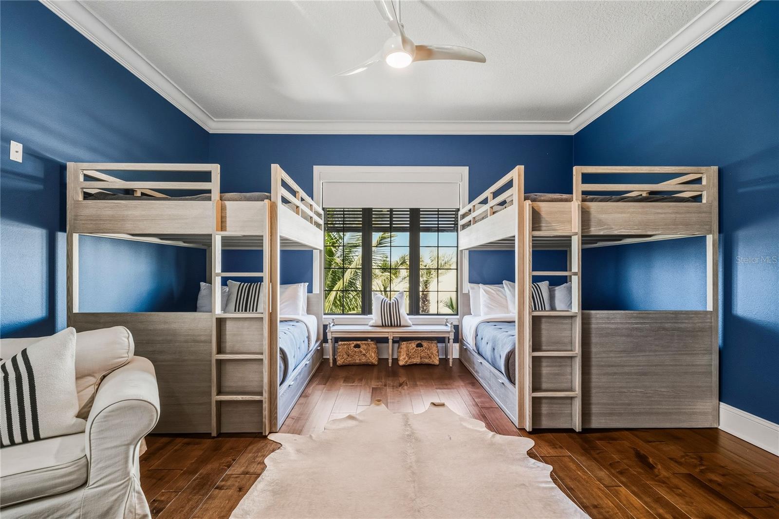 Listing photo id 36 for 459 20th Avenue