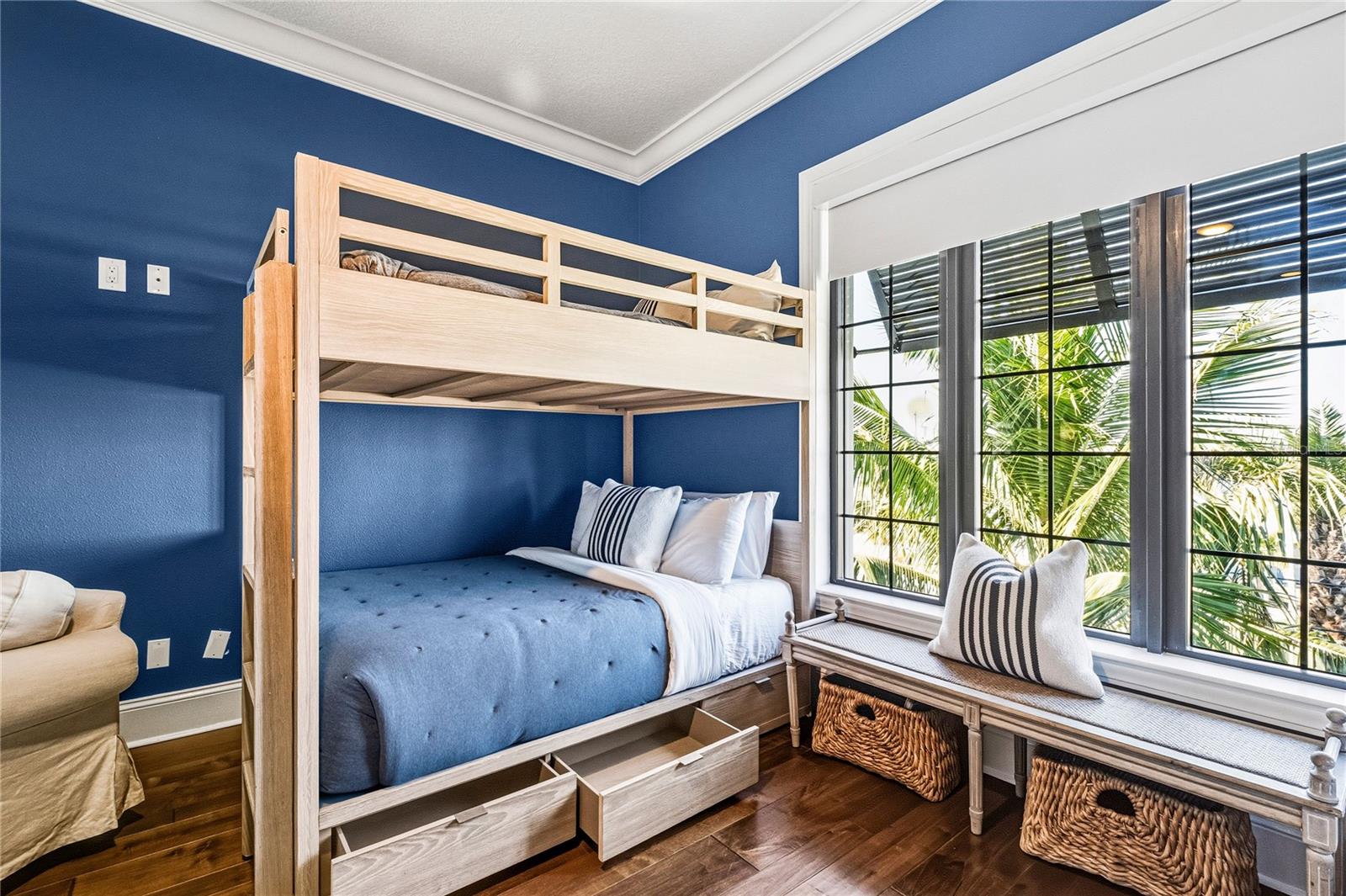 Listing photo id 38 for 459 20th Avenue