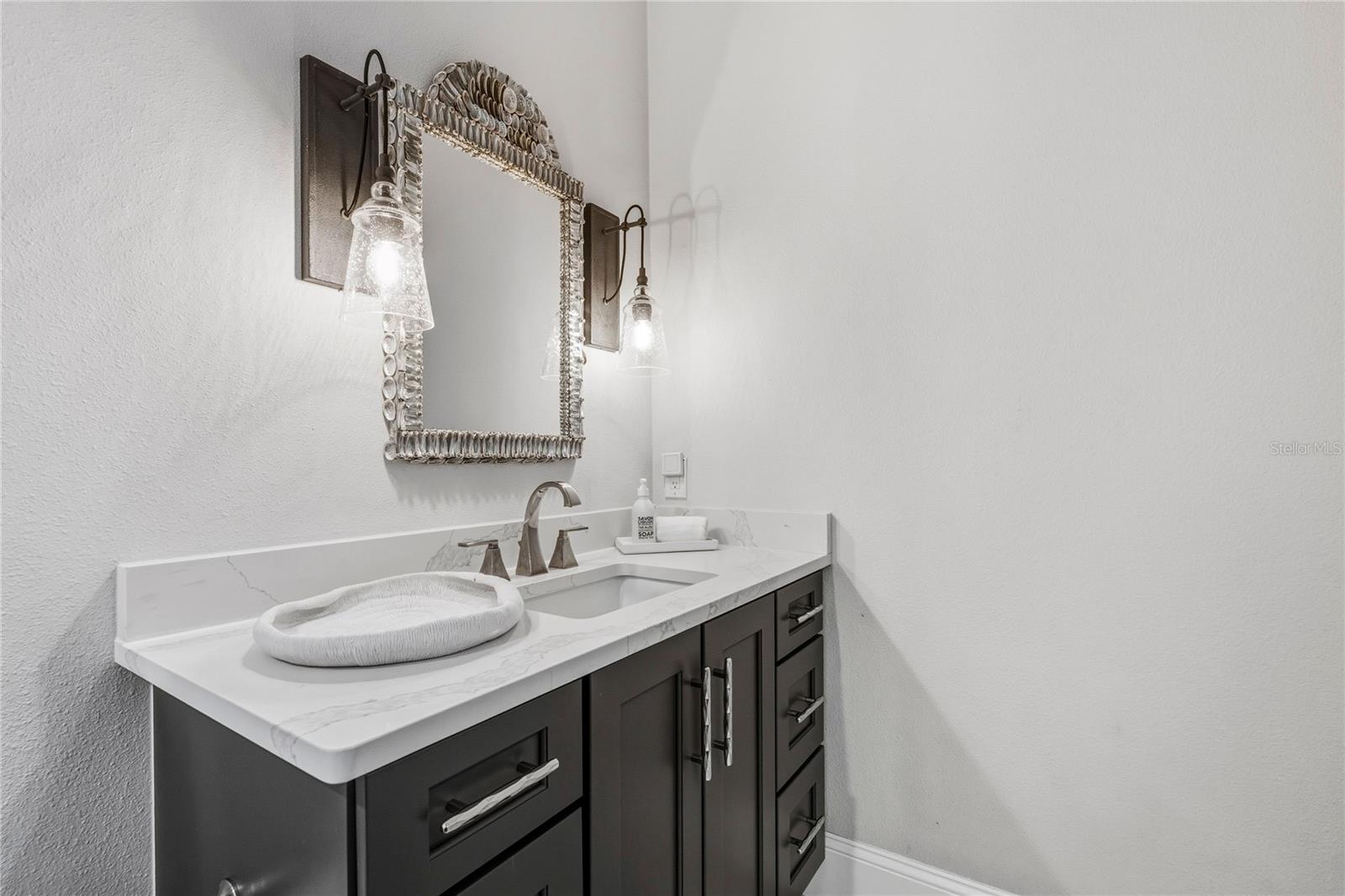 Listing photo id 43 for 459 20th Avenue