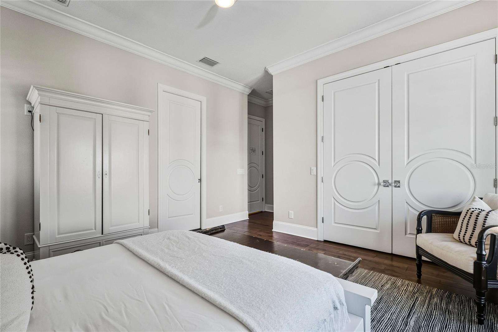 Listing photo id 48 for 459 20th Avenue