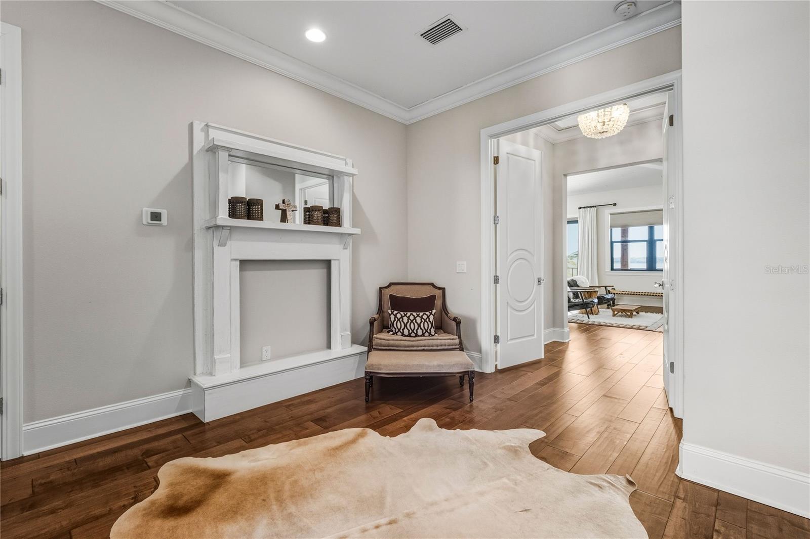 Listing photo id 51 for 459 20th Avenue