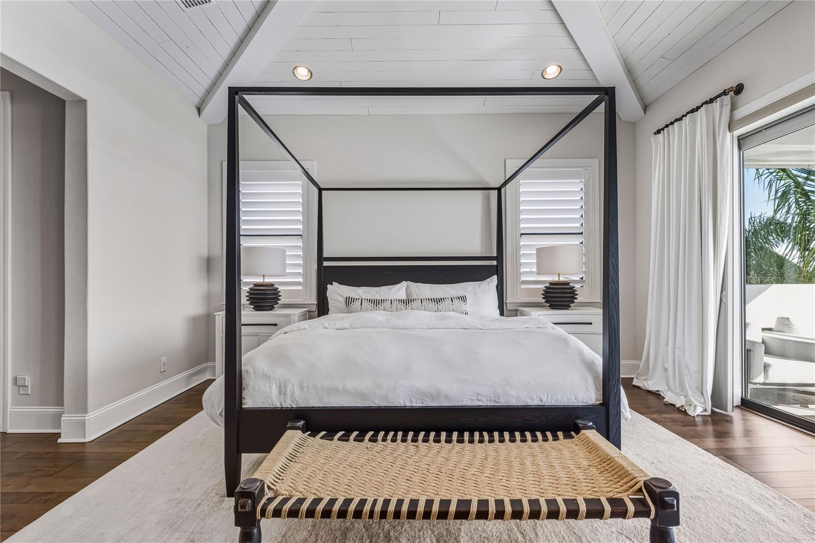 Listing photo id 55 for 459 20th Avenue