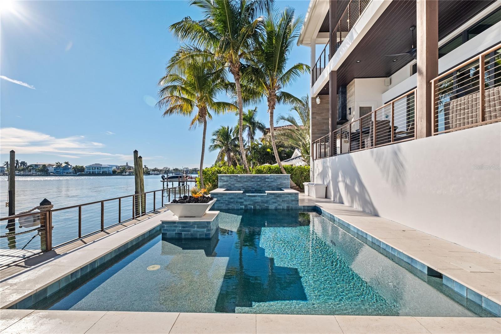 Listing photo id 5 for 459 20th Avenue