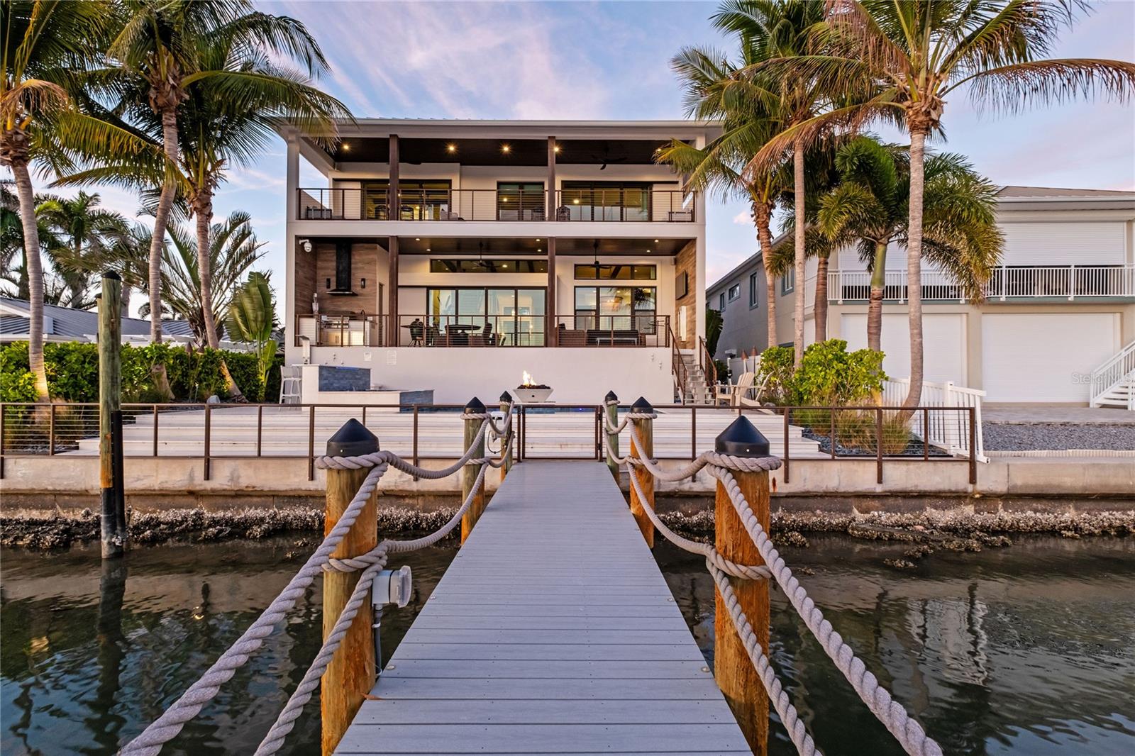 Listing photo id 69 for 459 20th Avenue