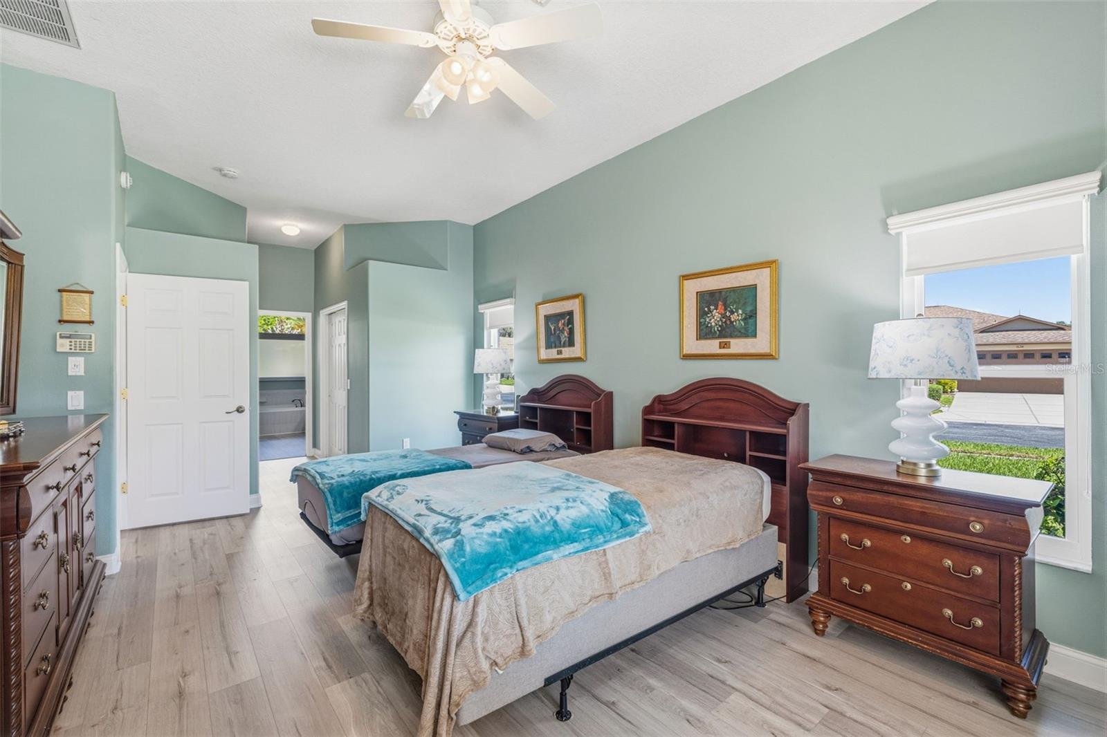 Image 19 of 55 For 11134 Wedgemere Drive