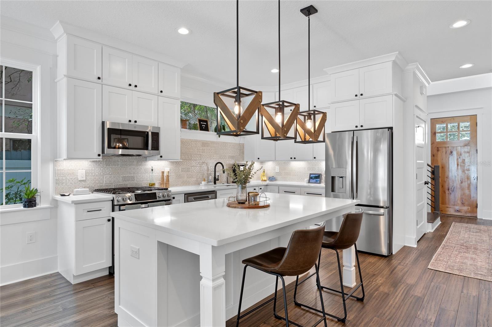 Image 10 of 36 For 911 Adalee Street