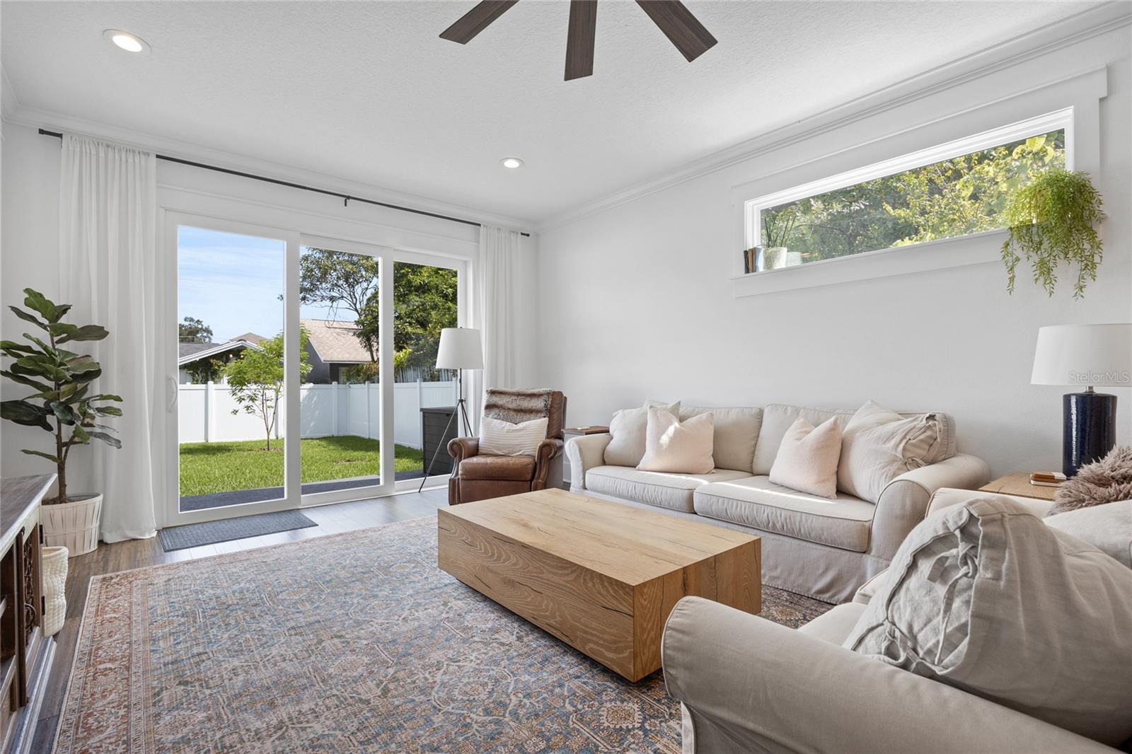 Image 14 of 36 For 911 Adalee Street