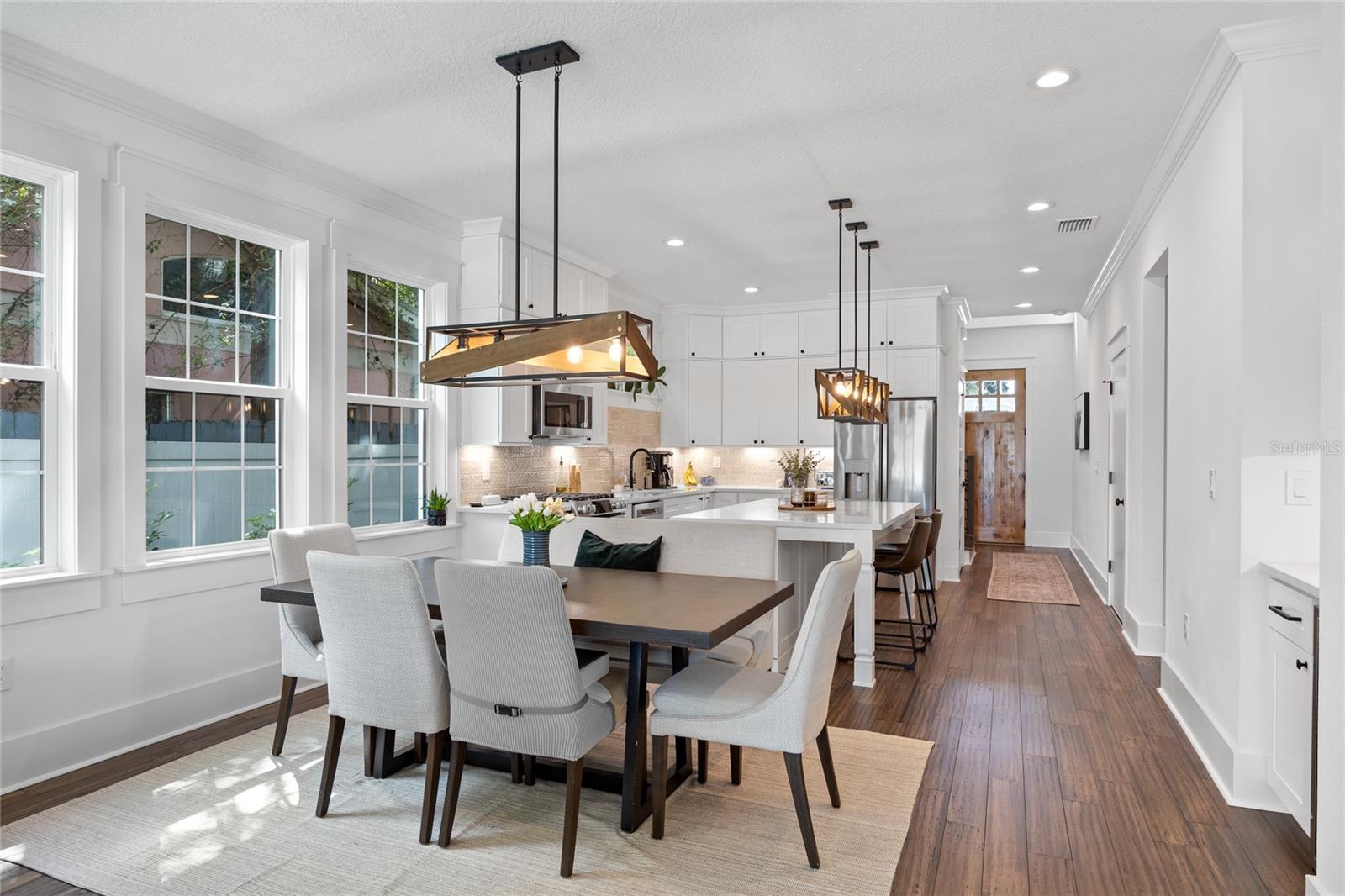 Image 15 of 36 For 911 Adalee Street