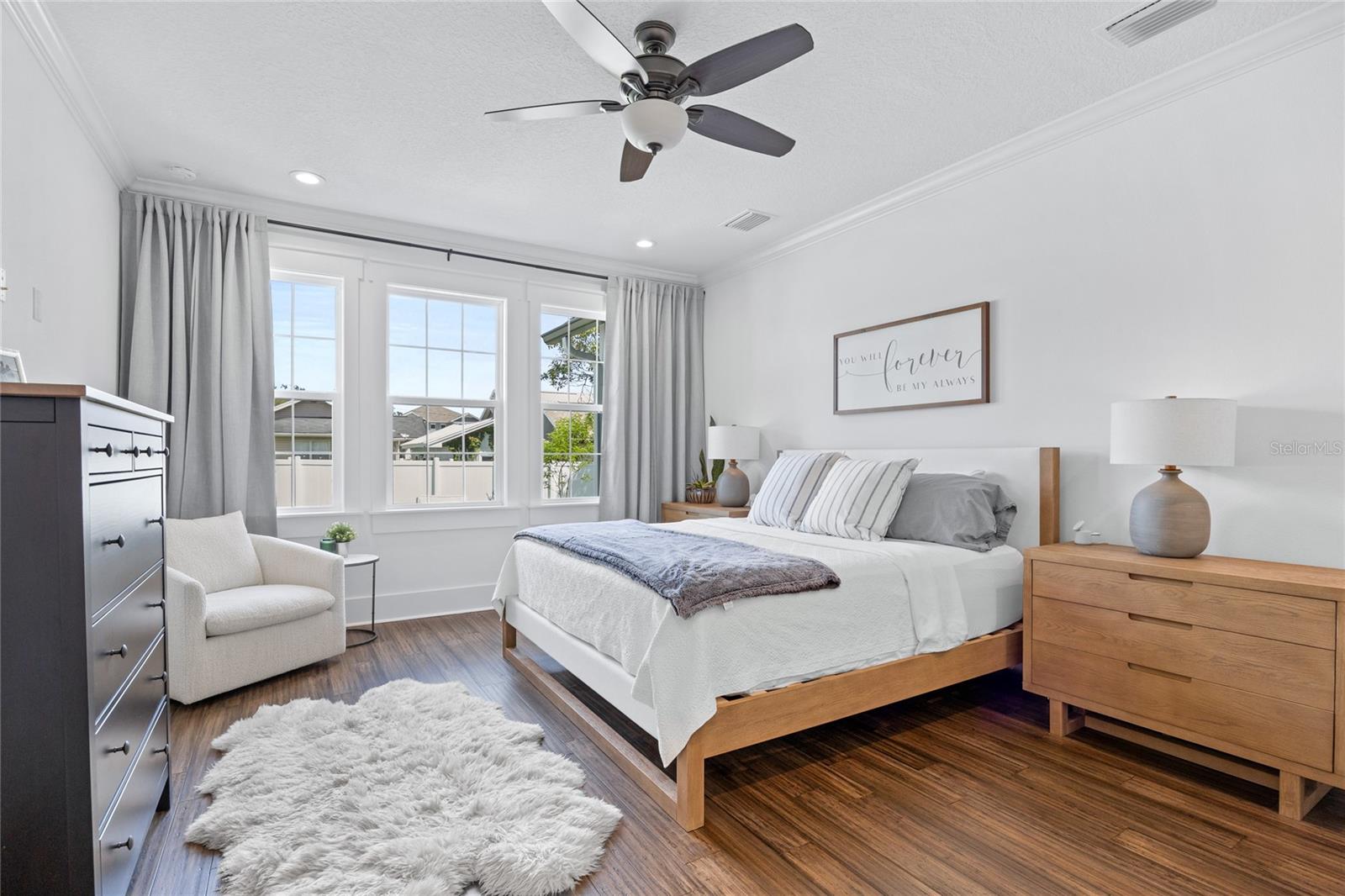 Image 18 of 36 For 911 Adalee Street