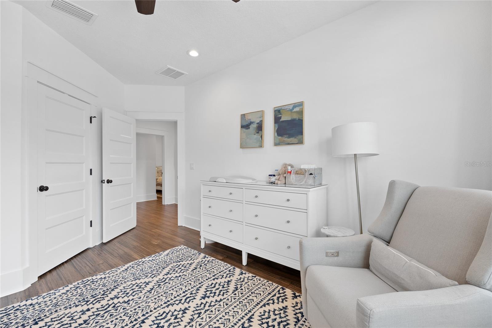 Image 25 of 36 For 911 Adalee Street