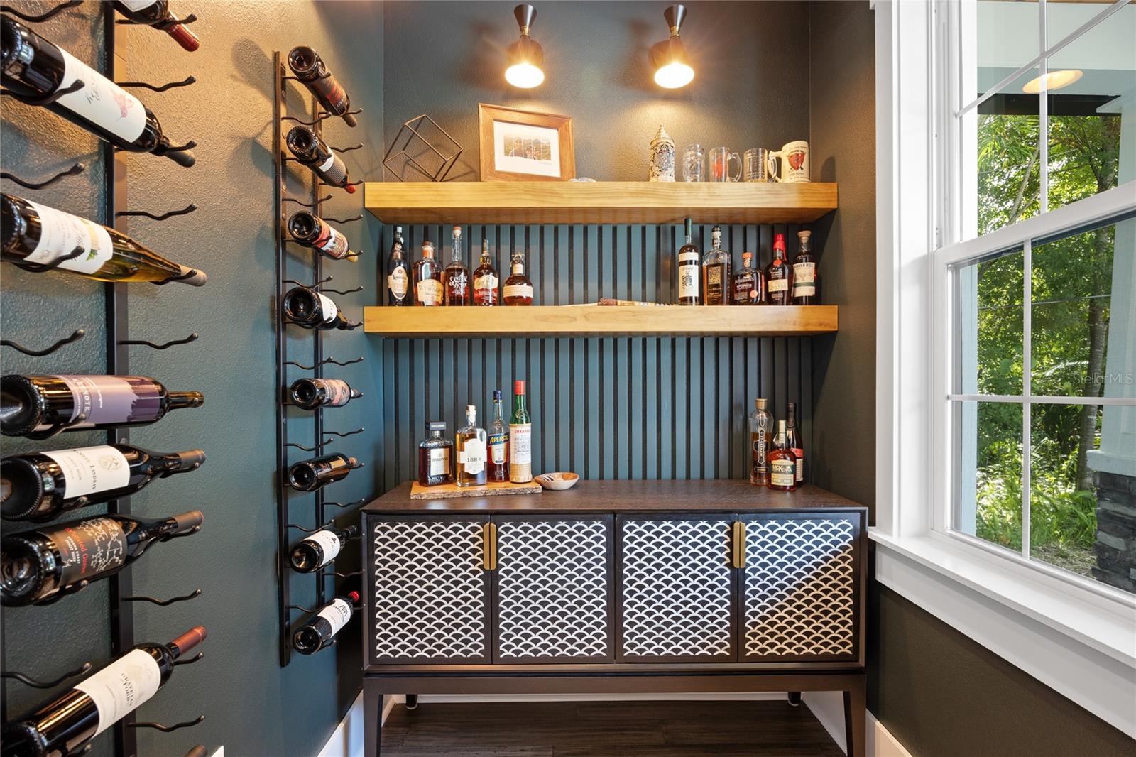 Image 5 of 36 For 911 Adalee Street