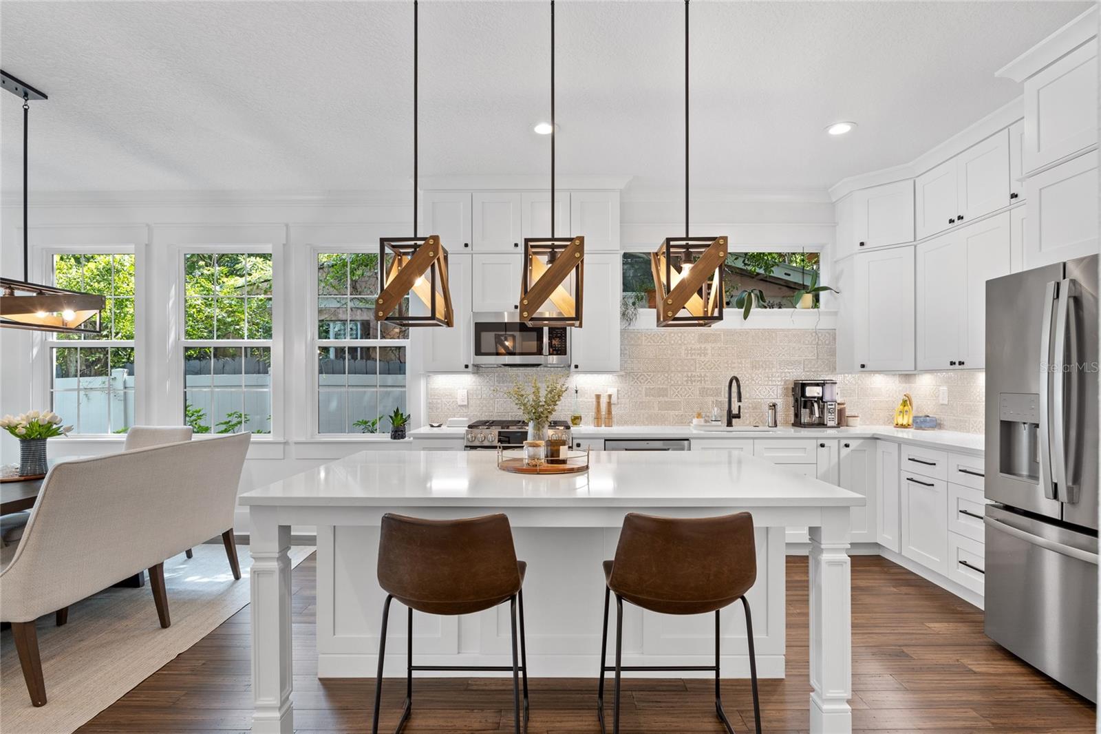 Image 8 of 36 For 911 Adalee Street