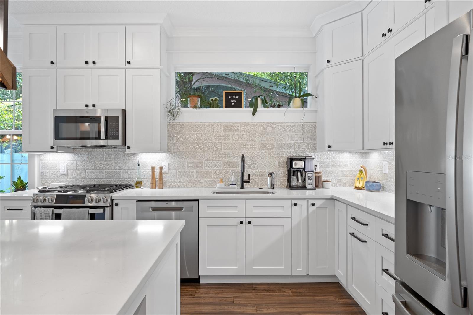 Image 9 of 36 For 911 Adalee Street