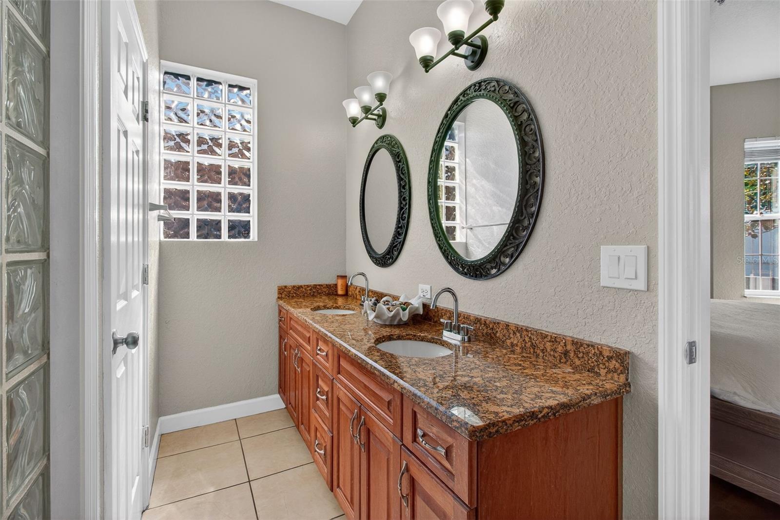 Image 10 of 47 For 650 Arbor Lane