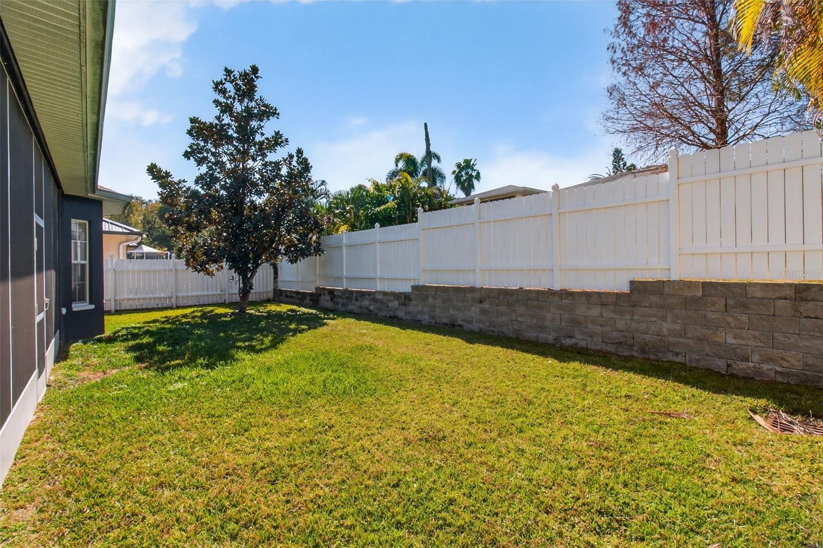 Image 20 of 47 For 650 Arbor Lane