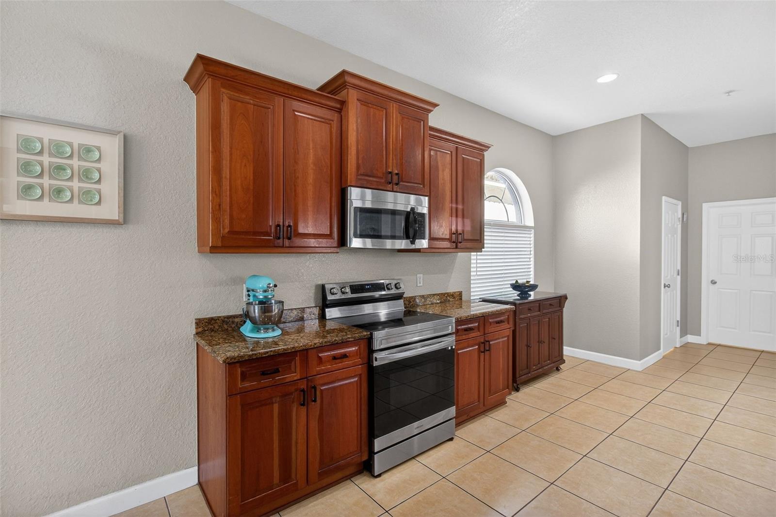 Image 33 of 47 For 650 Arbor Lane