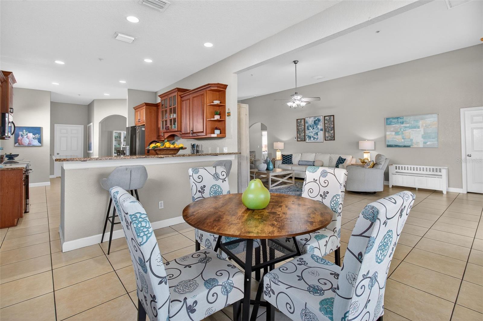 Image 34 of 47 For 650 Arbor Lane