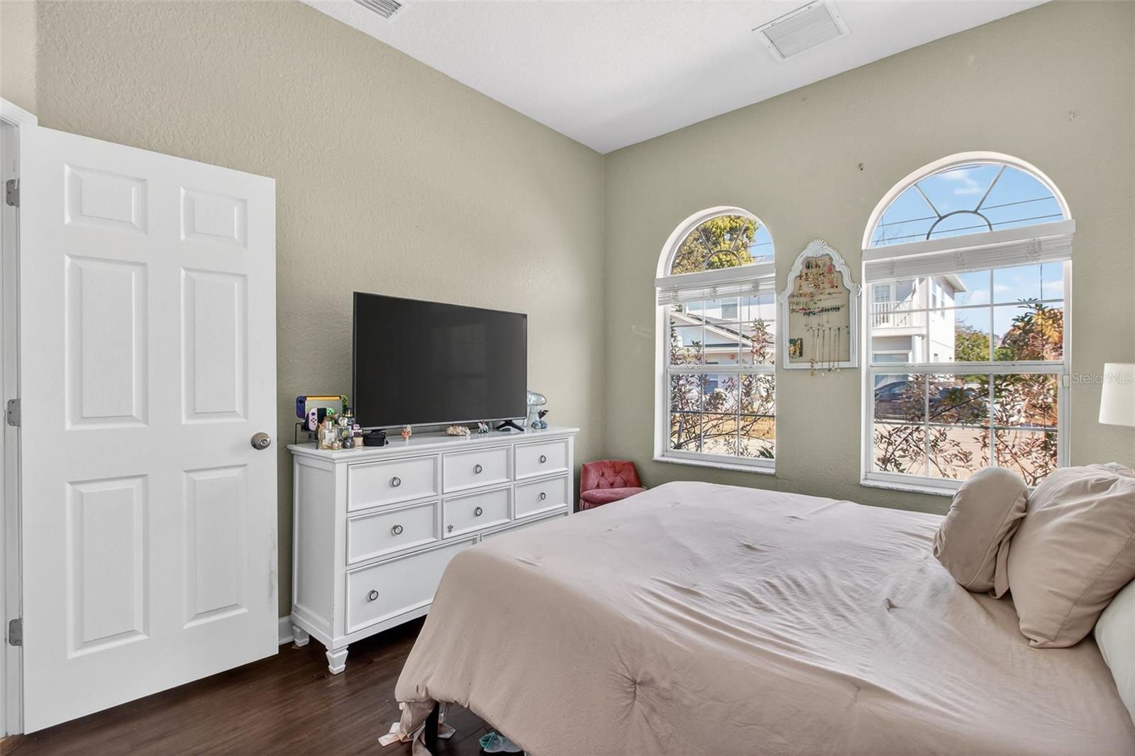 Image 38 of 47 For 650 Arbor Lane