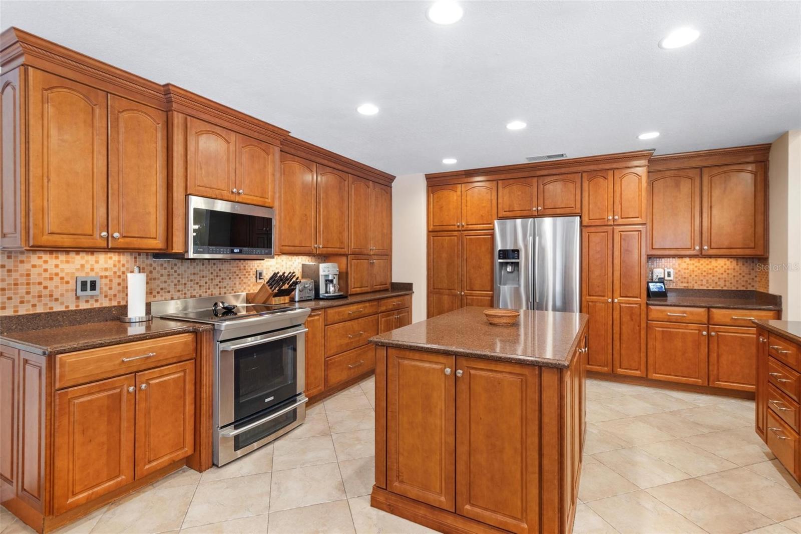 Image 25 of 71 For 6407 112th Avenue