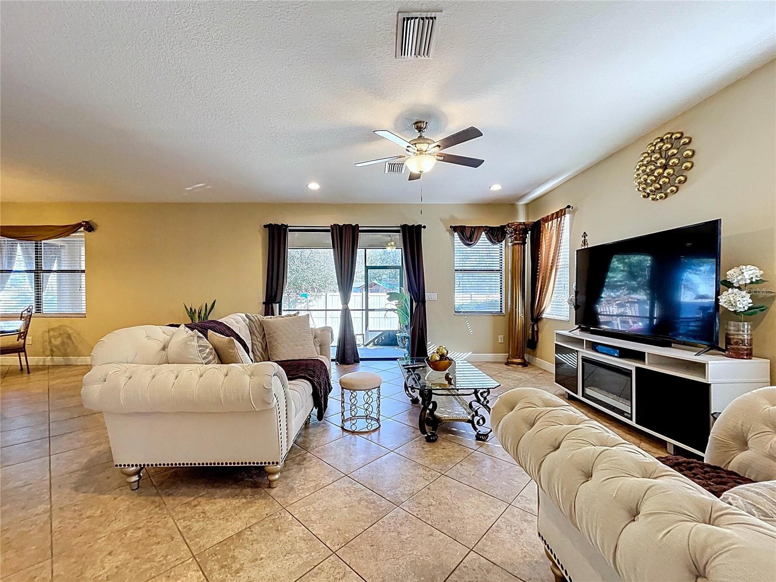 Image 18 of 98 For 15246 Anguilla Isle Avenue