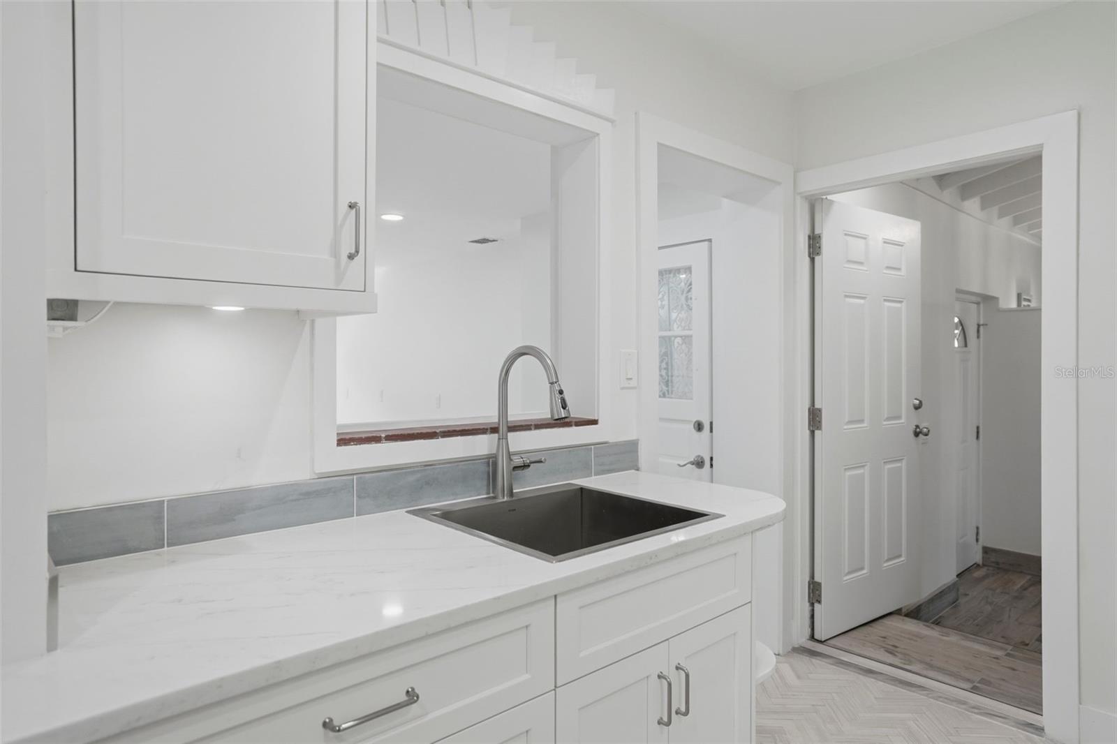 Image 22 of 50 For 2906 Pass A Grille Way