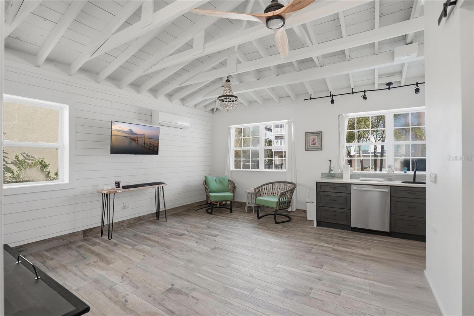 Image 26 of 50 For 2906 Pass A Grille Way