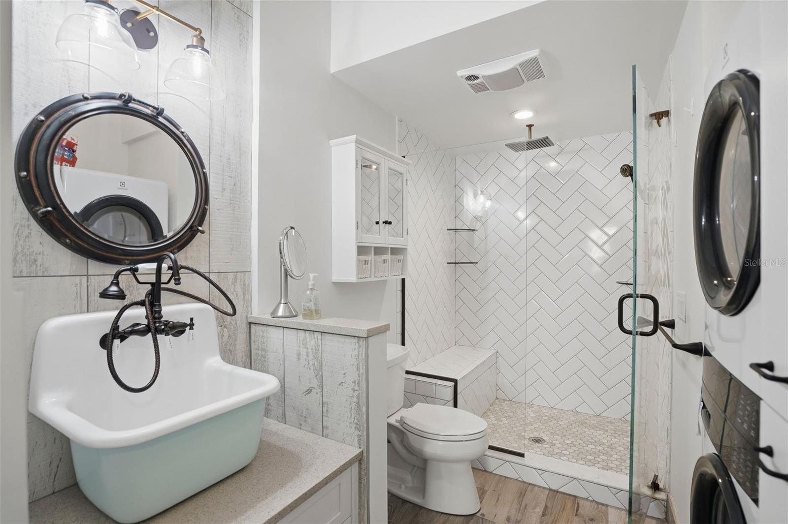 Image 28 of 50 For 2906 Pass A Grille Way