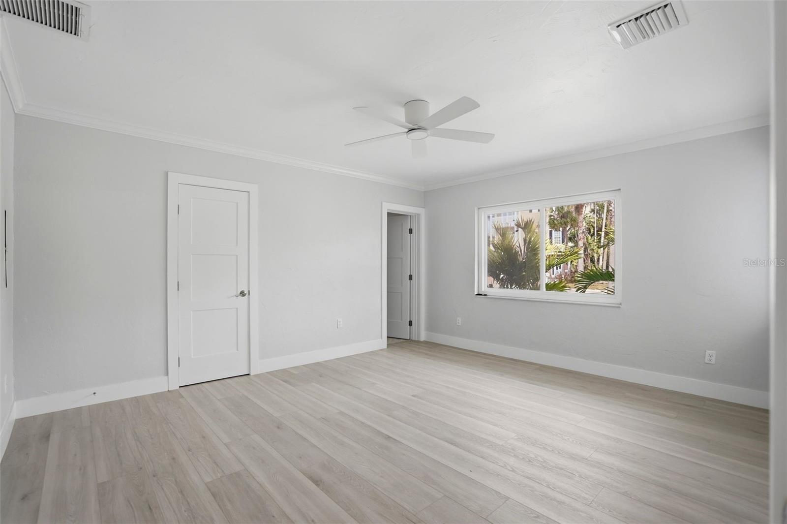 Image 29 of 50 For 2906 Pass A Grille Way