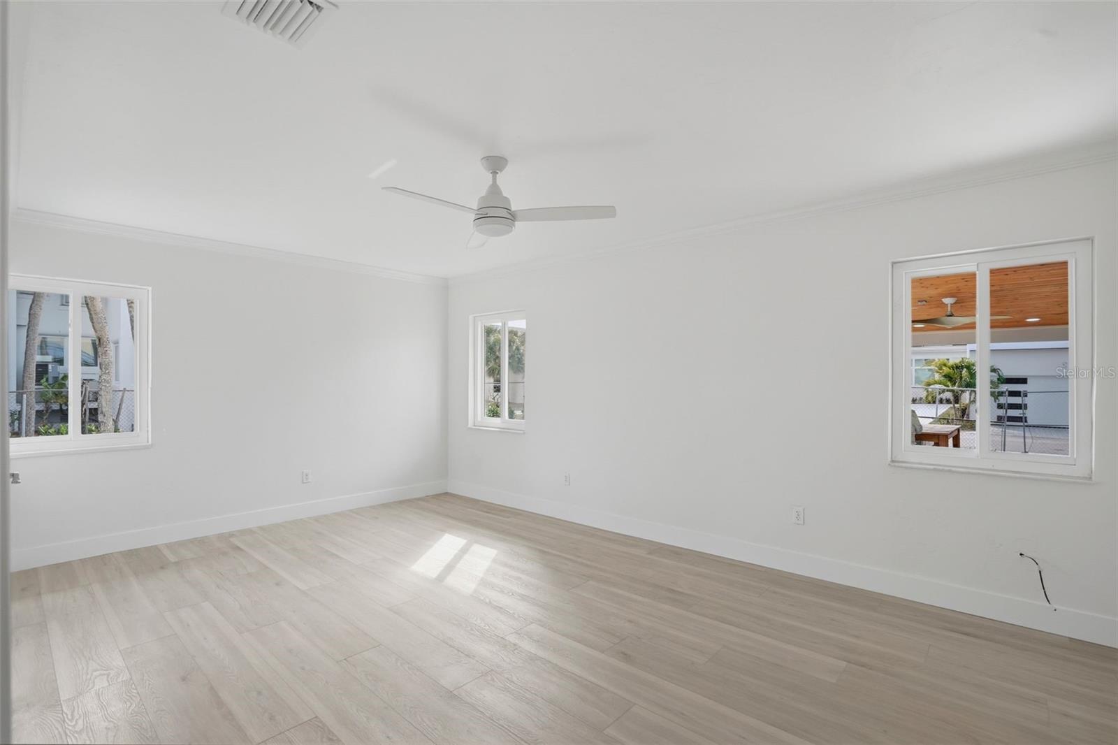 Image 36 of 50 For 2906 Pass A Grille Way