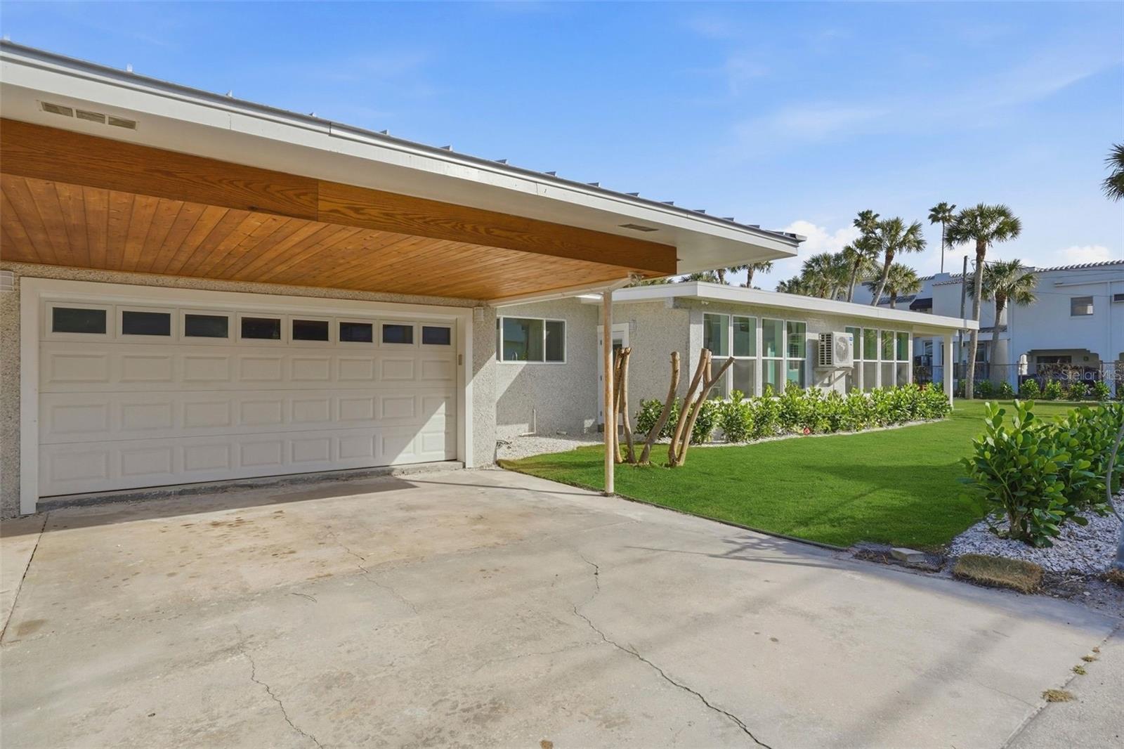 Image 48 of 50 For 2906 Pass A Grille Way