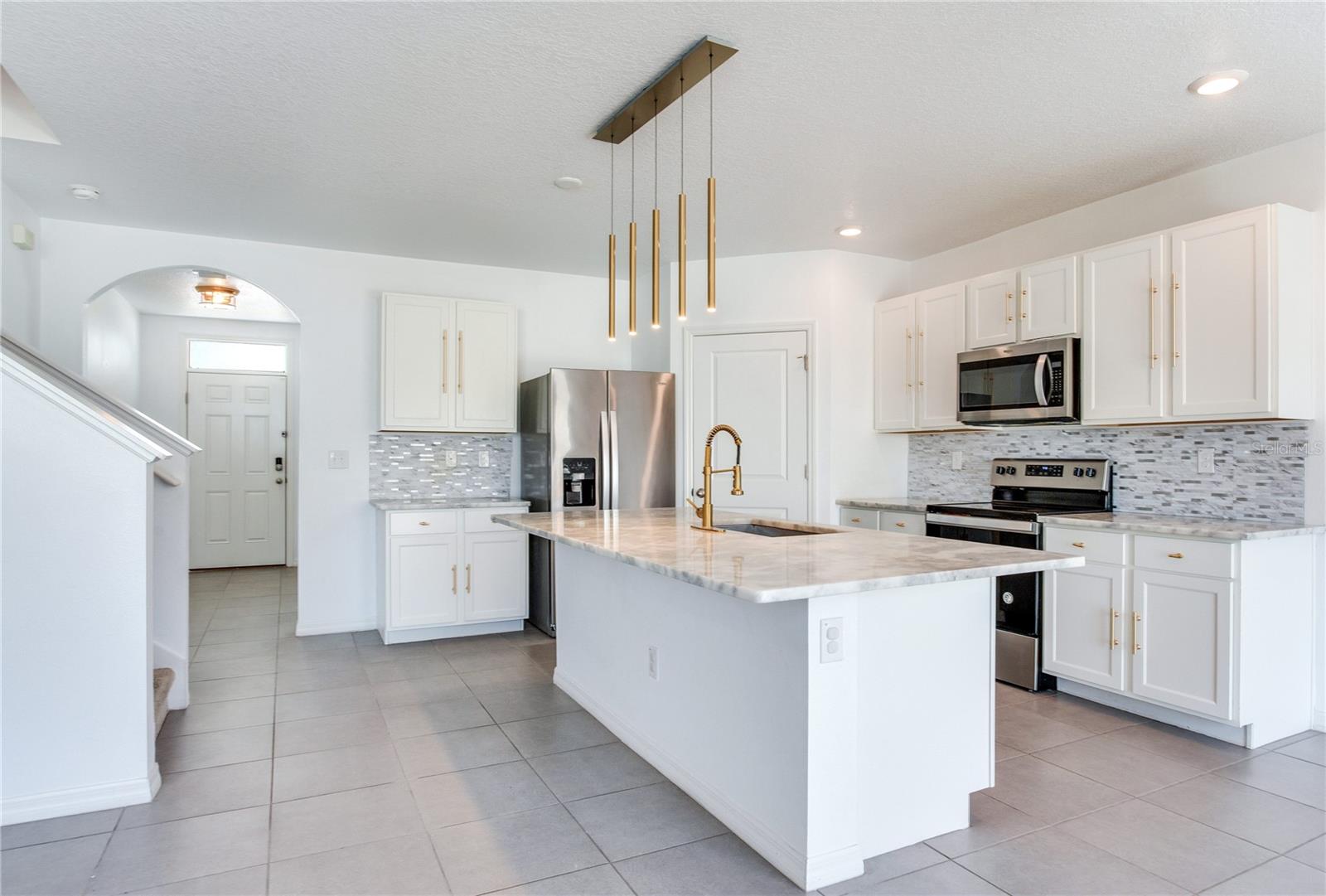 Image 10 of 49 For 2412 Knight Island Drive