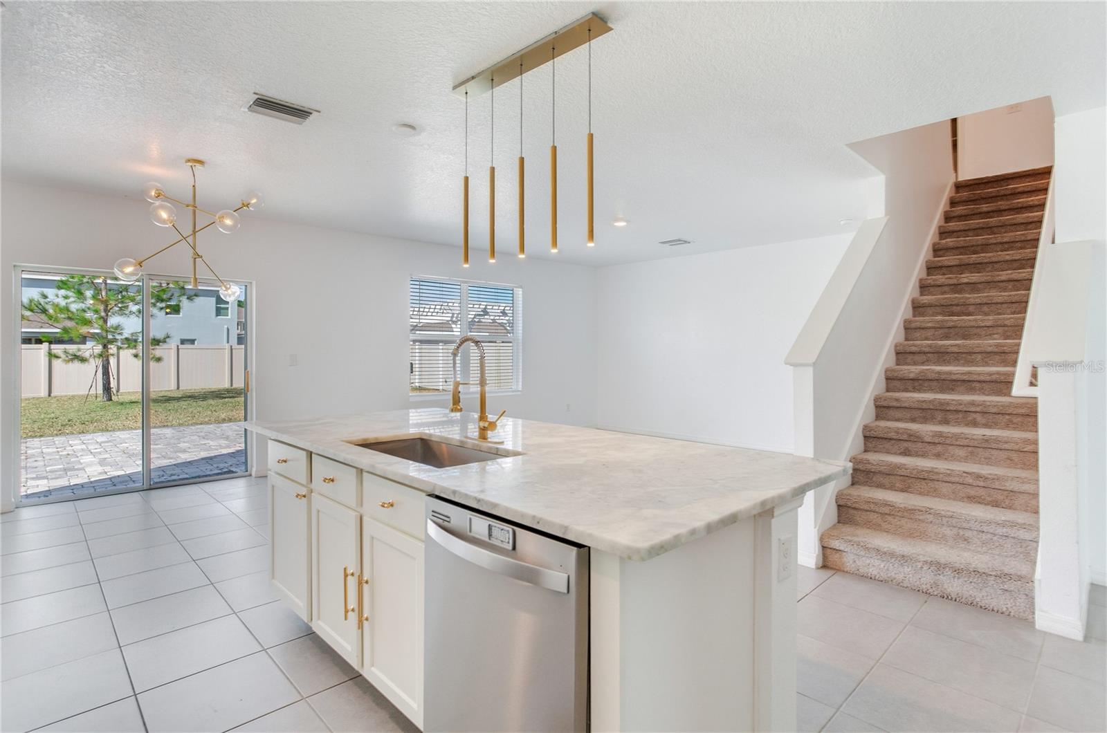 Image 15 of 49 For 2412 Knight Island Drive