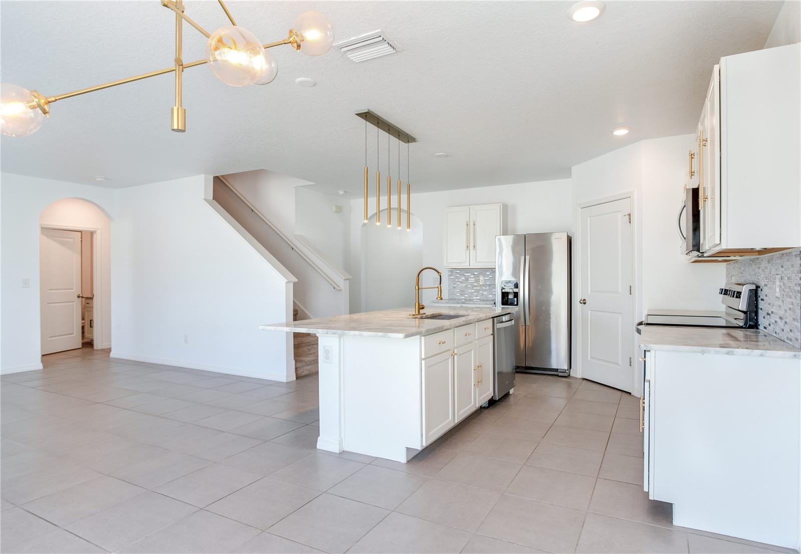 Image 17 of 49 For 2412 Knight Island Drive