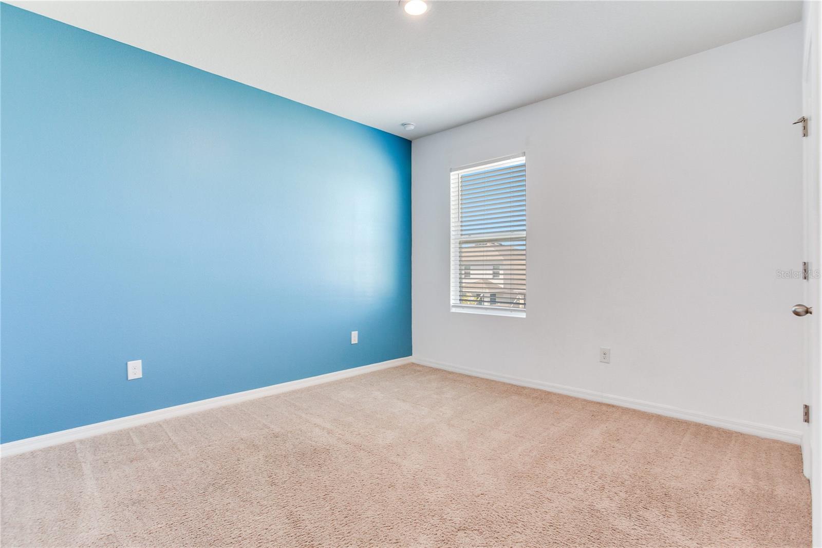 Image 37 of 49 For 2412 Knight Island Drive