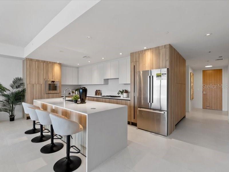 Image 4 of 63 For 1020 Sunset Point Road 410