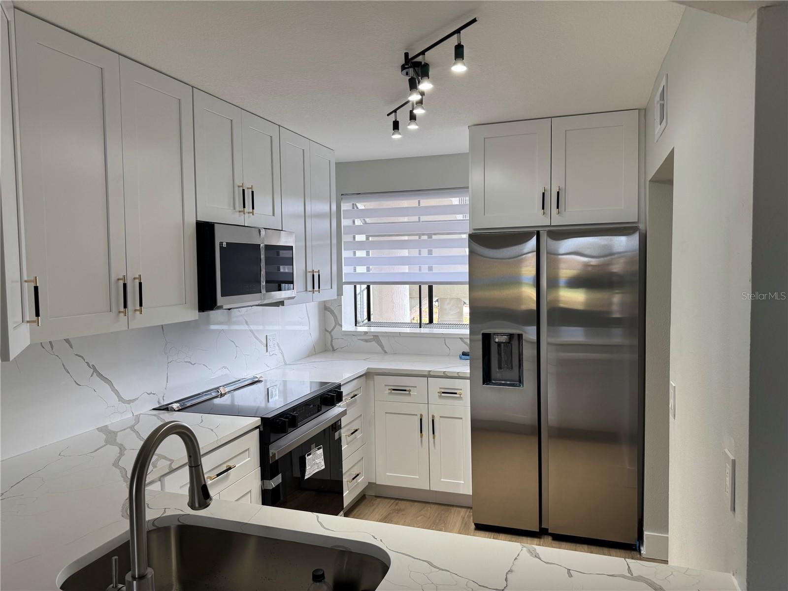 Image 8 of 24 For 2017 Skimmer Court W 413