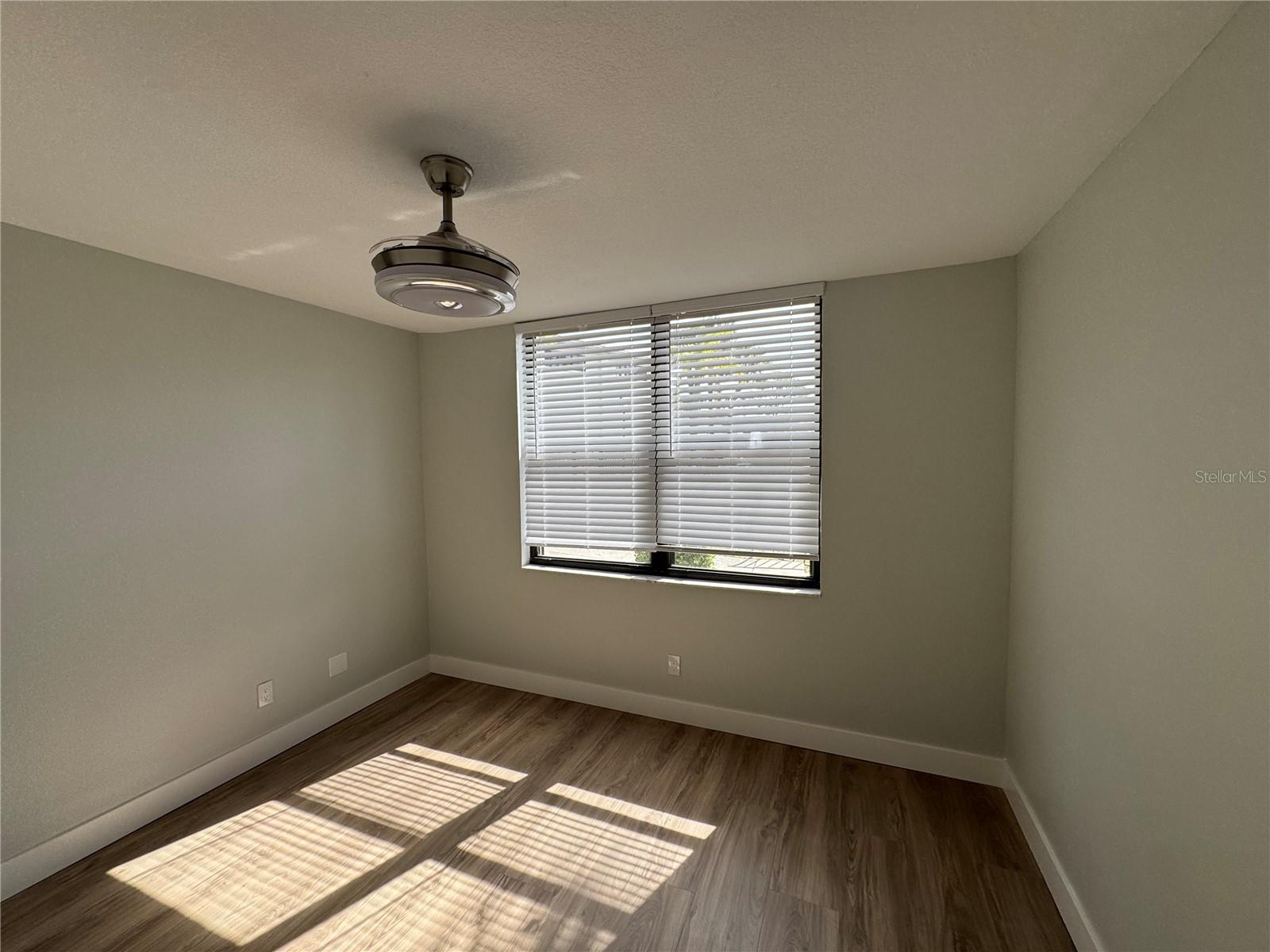 Image 9 of 24 For 2017 Skimmer Court W 413