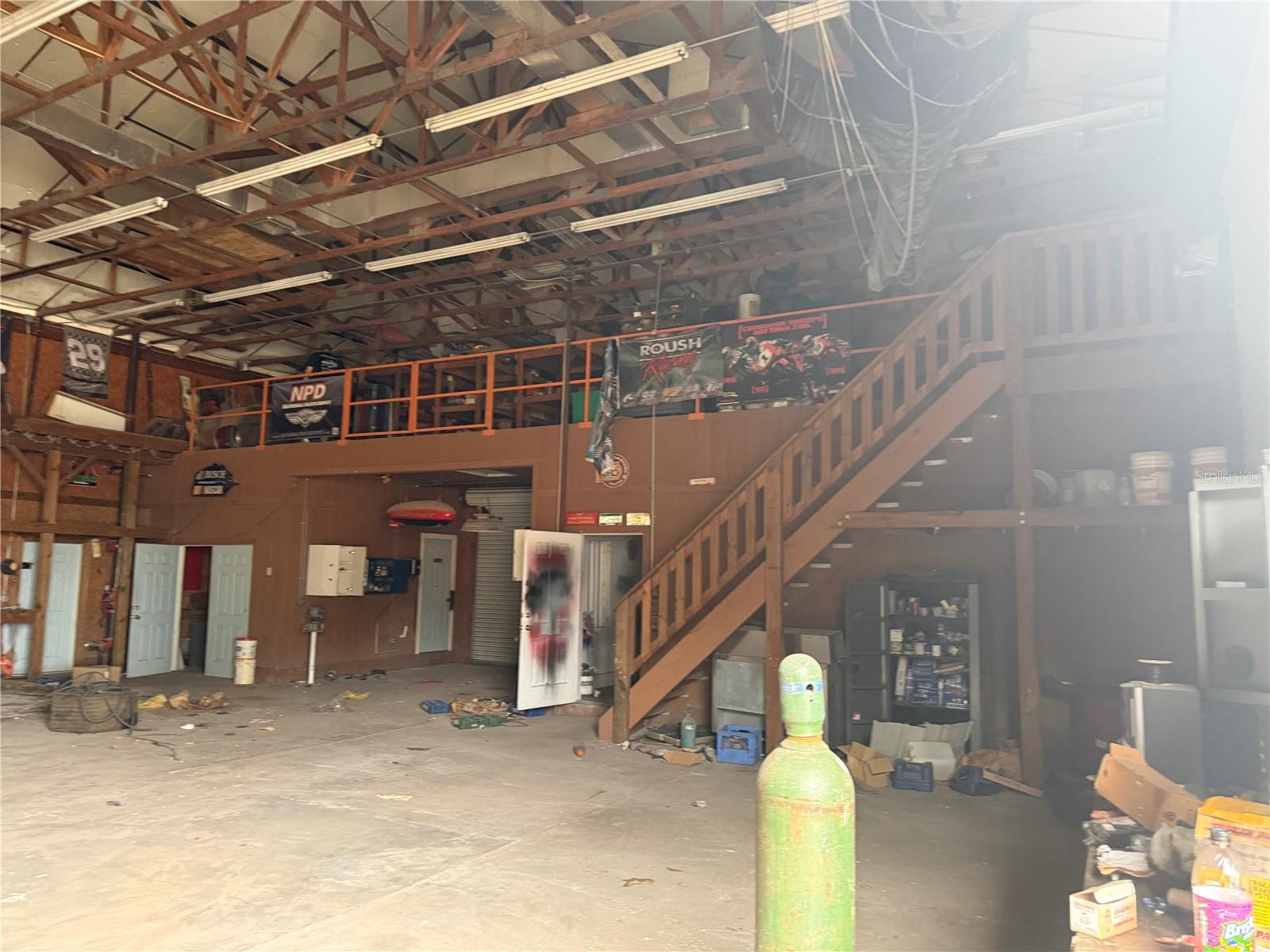 Listing photo id 10 for 3970 Knights Griffin Road